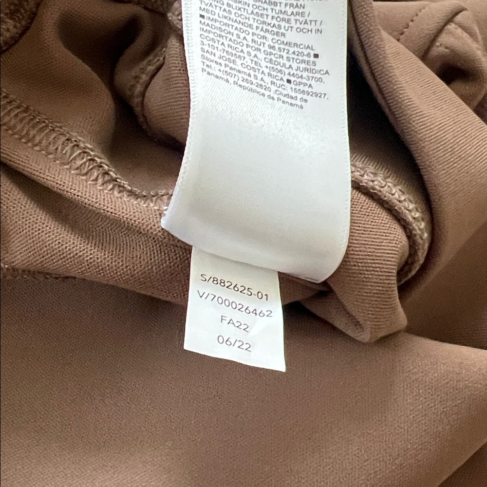 NWT Athleta Delancey Straight Cargo Pants . Size M - Picture 14 of 14